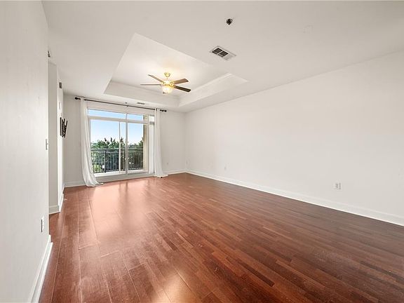 2nd image of 325 E Paces Ferry Rd NE APT 606