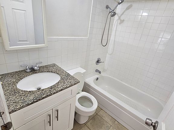 3rd image of 270 E Prospect Ave #1E