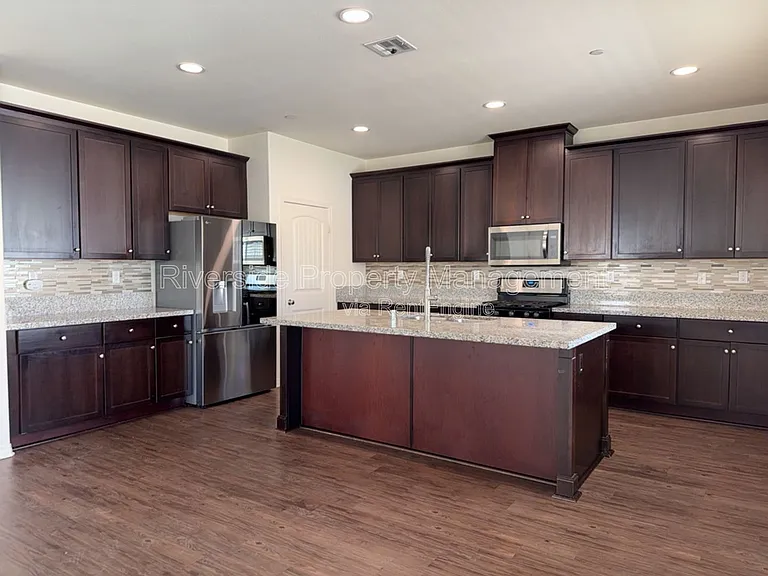 24580 La Barca Way — Photo 3