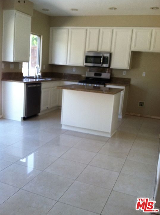2nd image of 3303 Willow Park Cir