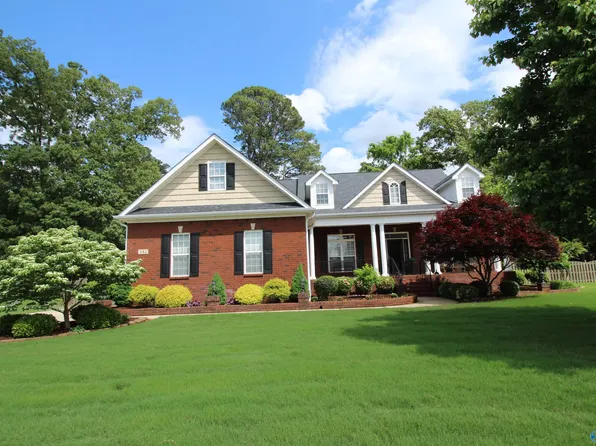 242 Bishop Farm Way NW, Huntsville, AL 35806