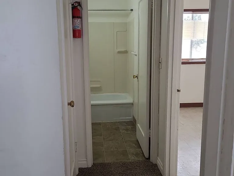 1222-1224 Doolittle Dr NE — Photo 11