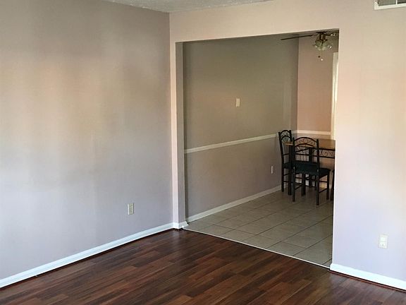 2nd image of 305 Lake St APT 9