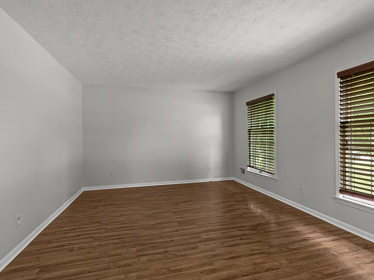 10404 Lark Park Dr — Photo 5
