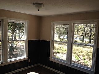 2nd image of 807 Thomas Ave