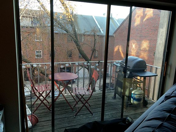 2nd image of 510 Lombard St APT D