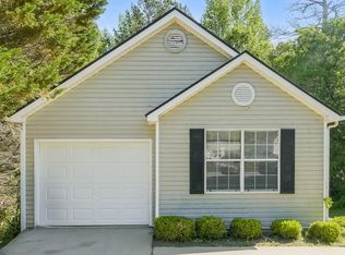 1214 Foxwood Dr, Douglasville, GA 30134