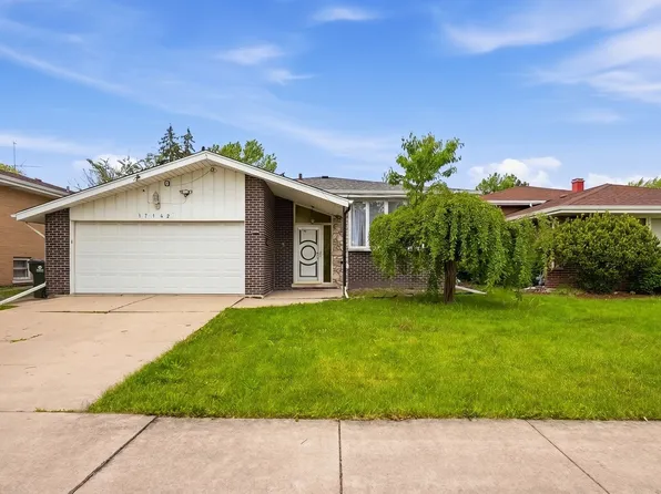 17142 Bernadine St, Lansing, IL 60438