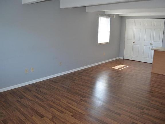 4th image of 1427 Wabash Ave