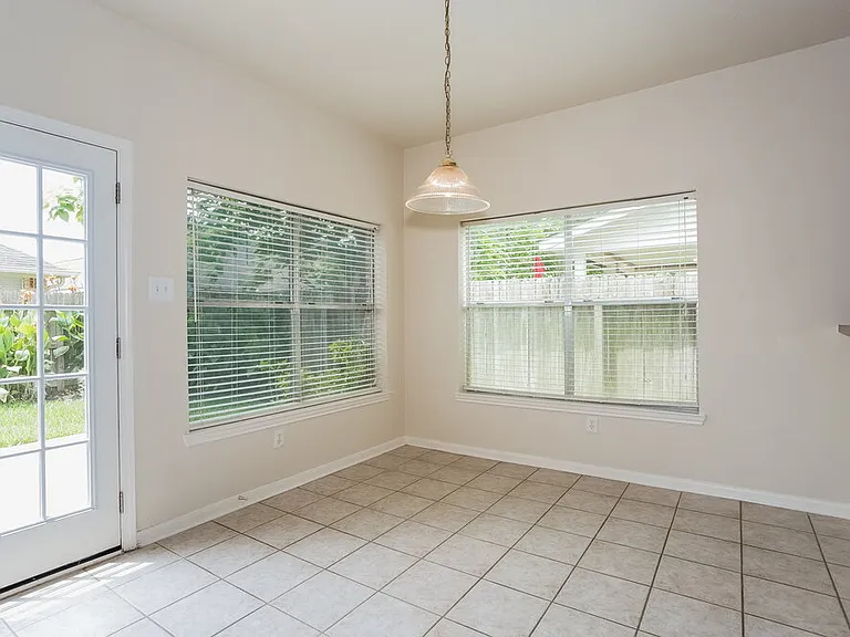 1407 Hollow Branch Ln — Photo 5