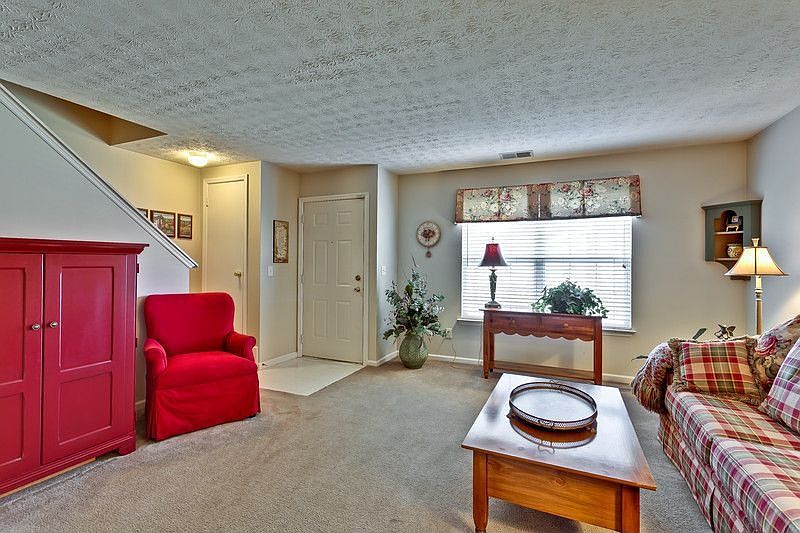 Spacious and elegant living room