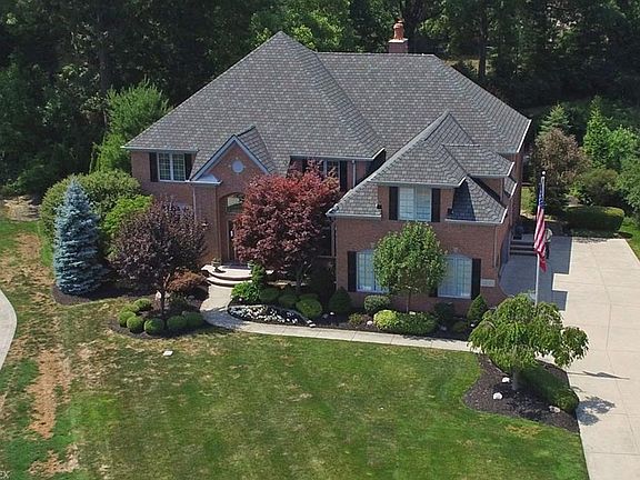 2nd image of 2222 Lands End Ln