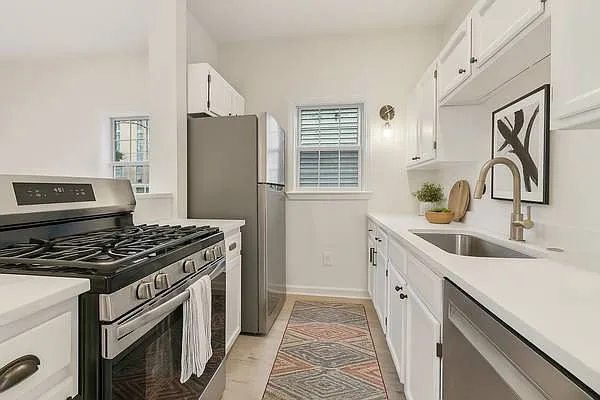 39 Middle St #1 — Photo 18