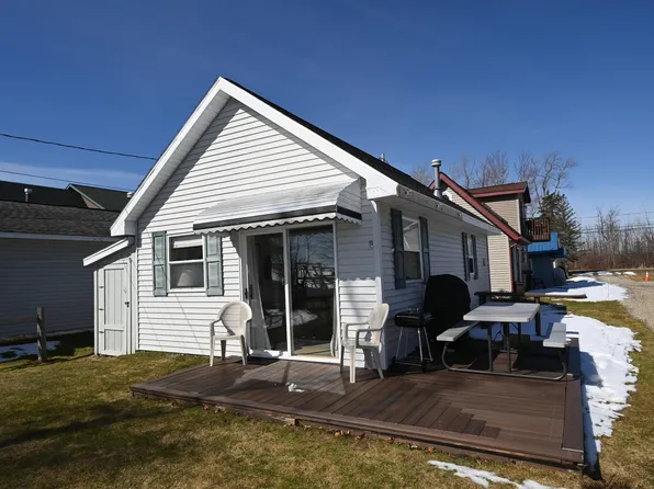 12164 W Shore Dr, Houghton Lake, MI 48629