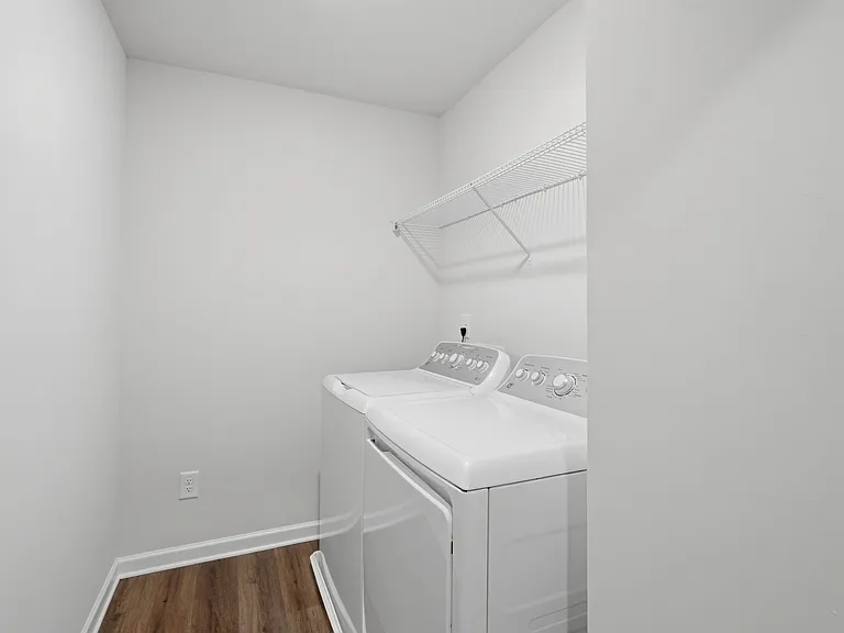 2260 Chant St — Photo 44