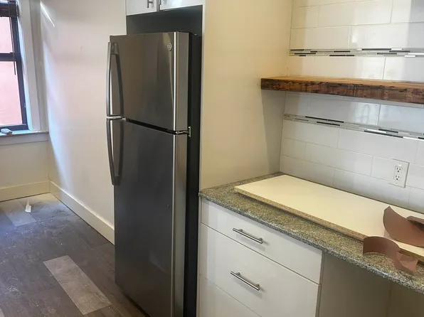 973 Montgomery Street image 13 of 16