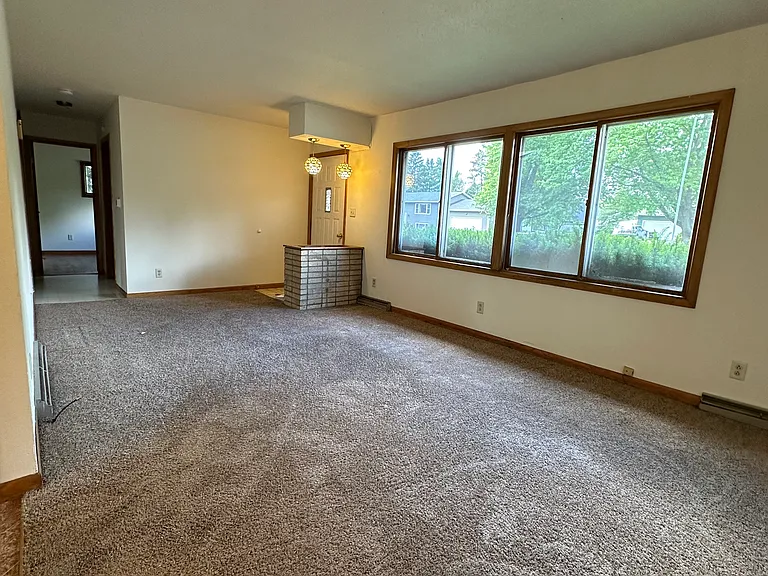 2108 Bongey Dr SW — Photo 2