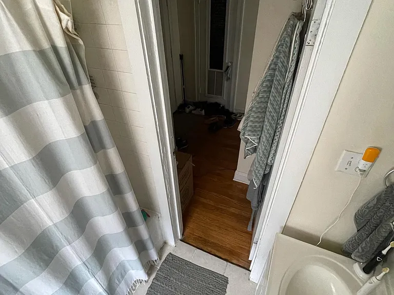 1934 N Fairfield Ave #2F — Photo 12