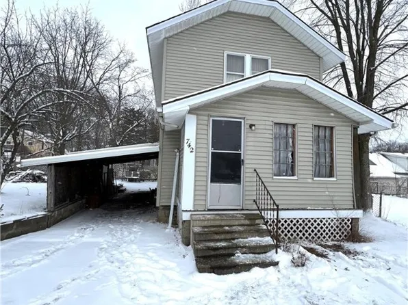 742 Dewalt St SE, Massillon, OH 44646