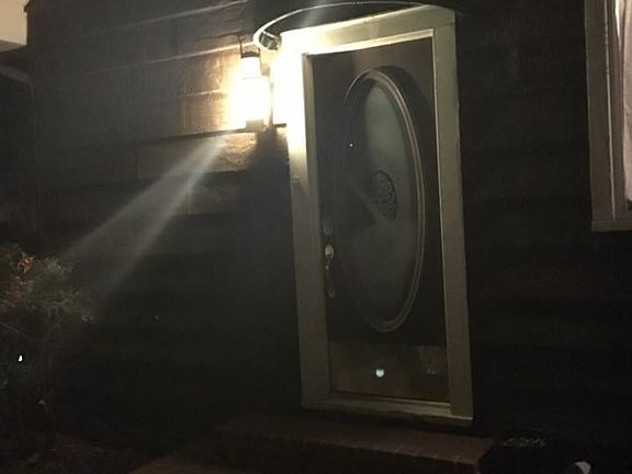 4th image of 913 S Washington Ave