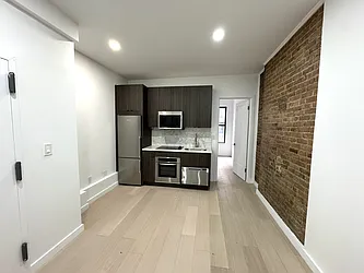 225 East 25th Street, #3D