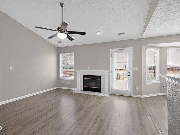 3rd image of 1465 Quinlan Ct