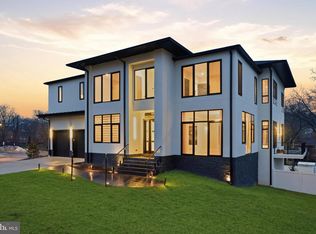 1573 Westmoreland St, McLean, VA 22101