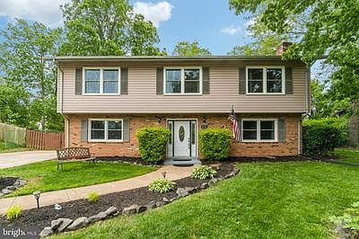 2nd image of 9721 Dublin Dr