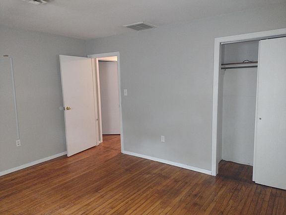 4th image of 306 Cayuga Trl