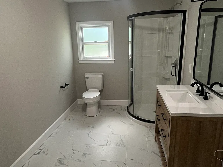 768 Charlotte Pl NW — Photo 7