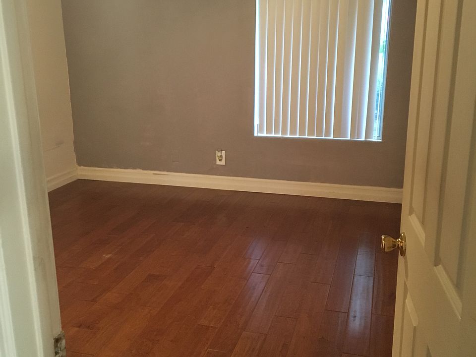 2nd image of 20134 Leadwell St Unit 131