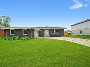 243 S Walnut St, Glenwood, IL 60425