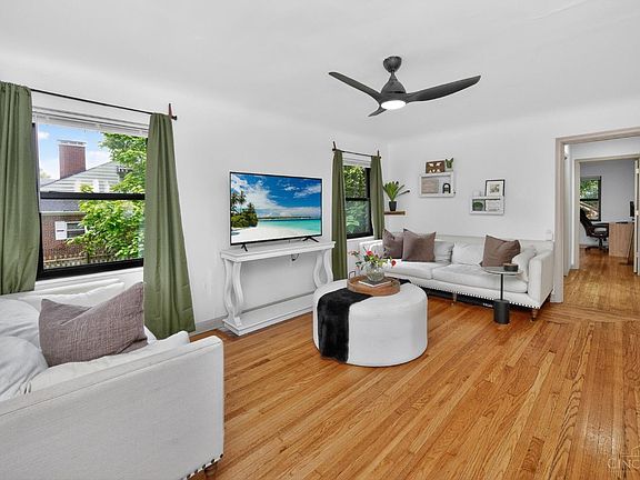 3rd image of 1740 Dalewood Pl