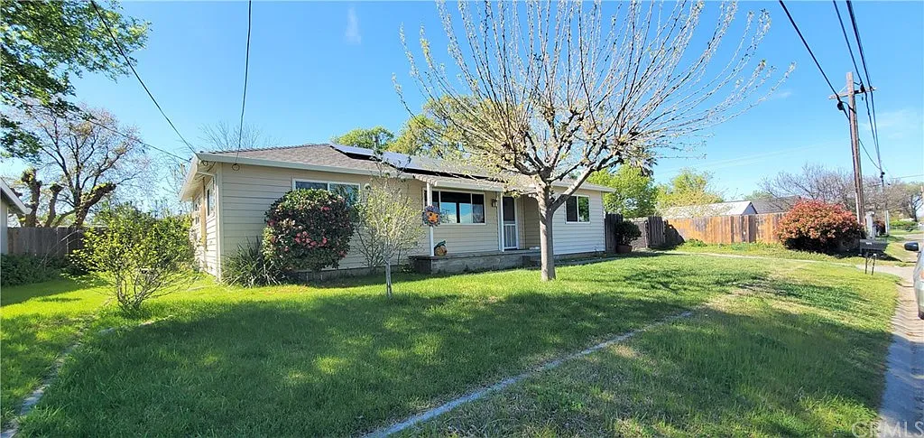 1666 6th Ave photo 1