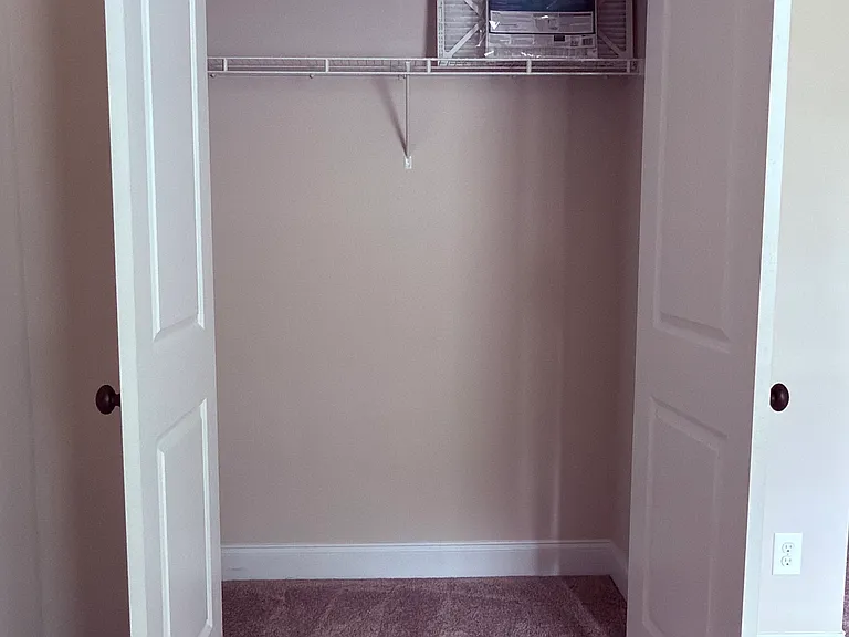 4050 Stowe Dr — Photo 31