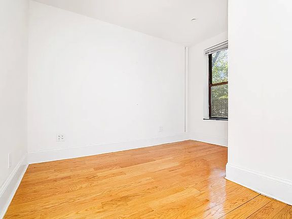 3rd image of 380 S 4th St Unit 250