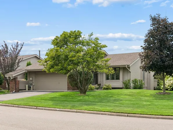 9526 Woodbridge Rd, Bloomington, MN 55438