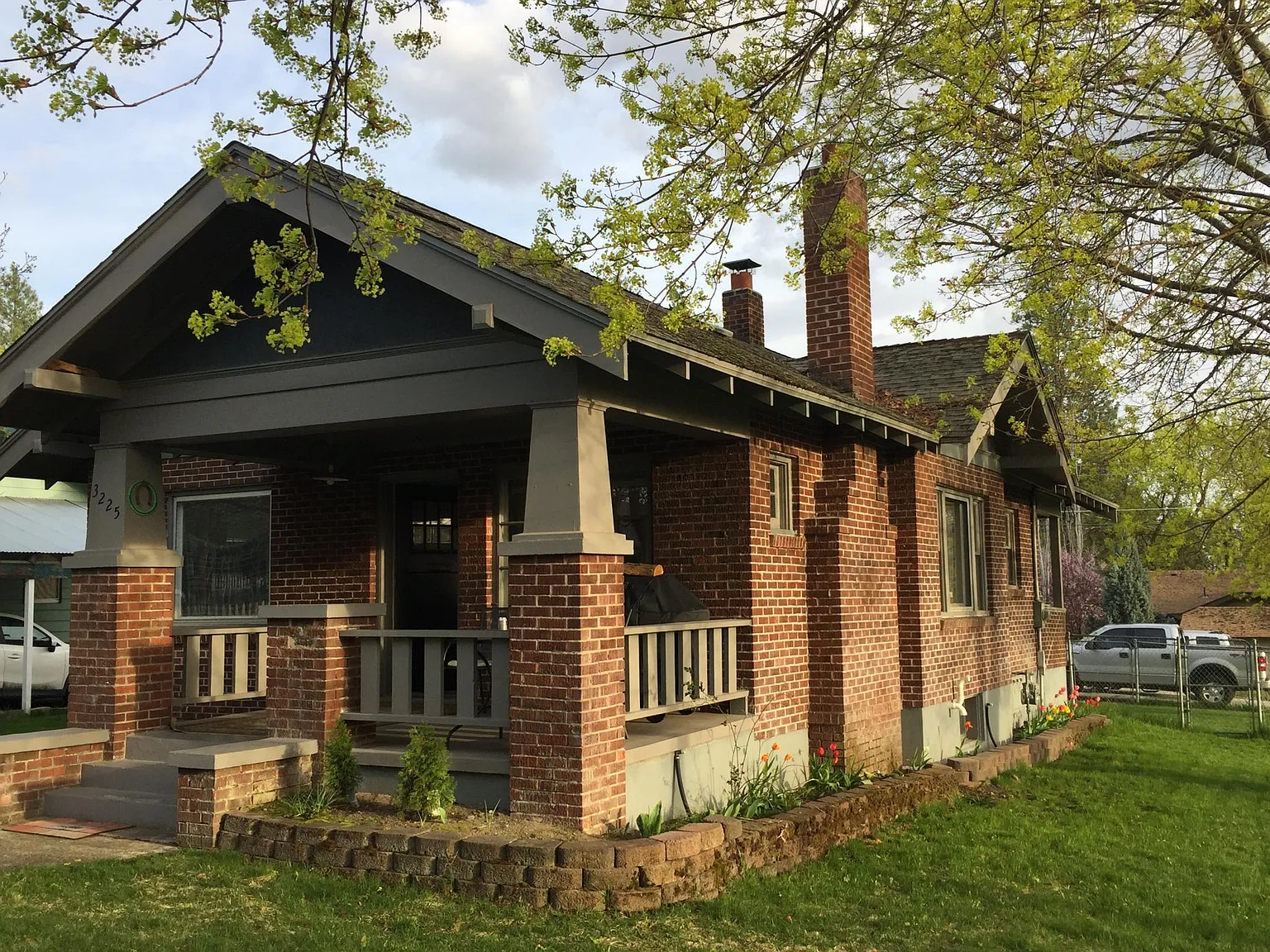 3225 W Providence Ave — Photo 1