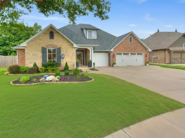 19837 Oakshire Dr, Edmond, OK 73012