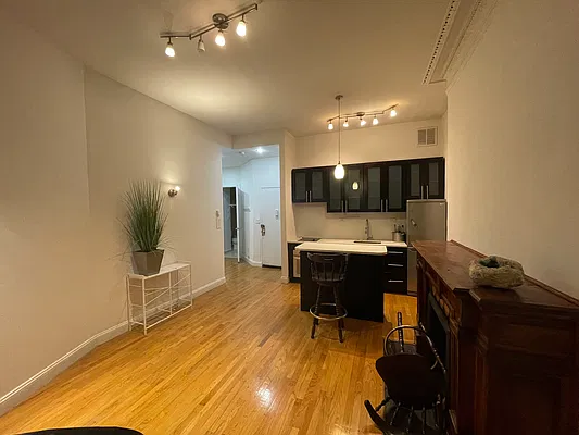 Rented by LG Fairmont Group | media 14