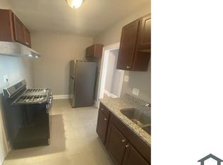 7624 S Phillips Ave APT 3A, Chicago, IL 60649