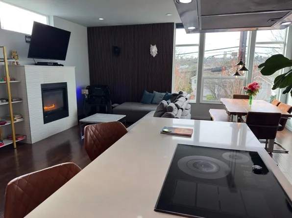 1738 Martin Luther King Jr Way S, Seattle, WA 98144