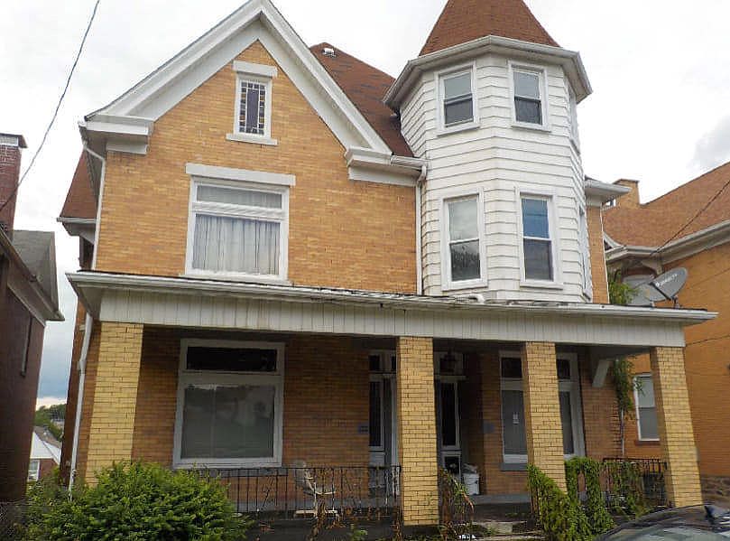 1st image of 227 N 2nd St
