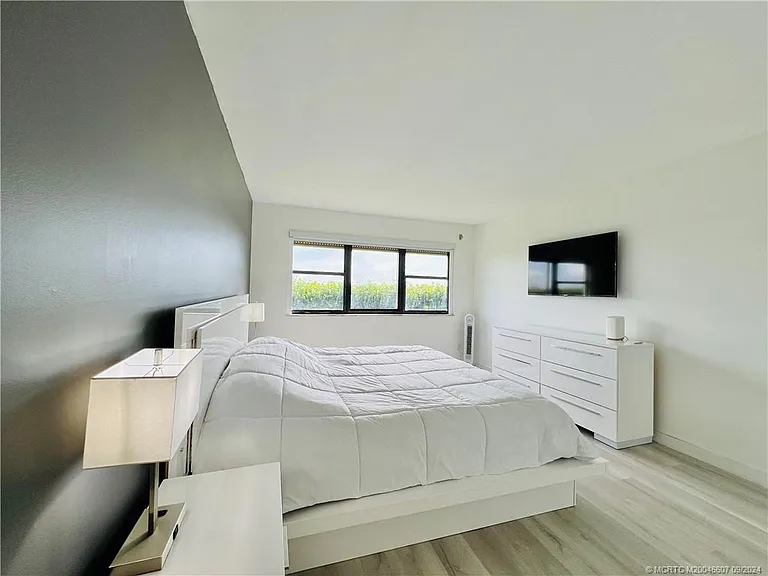 10044 S Ocean Dr #205 — Photo 36