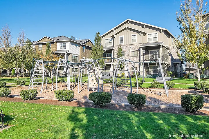 8836 NE Brentford Way — Photo 14