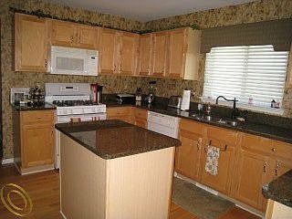 3rd image of 585 Boulder Lake Dr