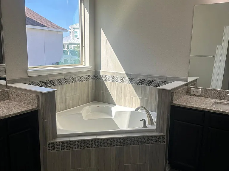 Primary Bathtub