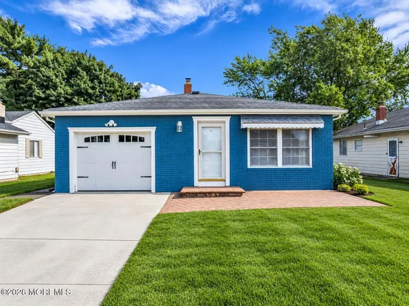 7 Ravenna Court, Toms River, NJ 08757