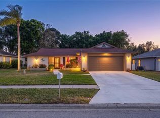 1756 Macdonnell Dr, Palm Harbor, FL 34684