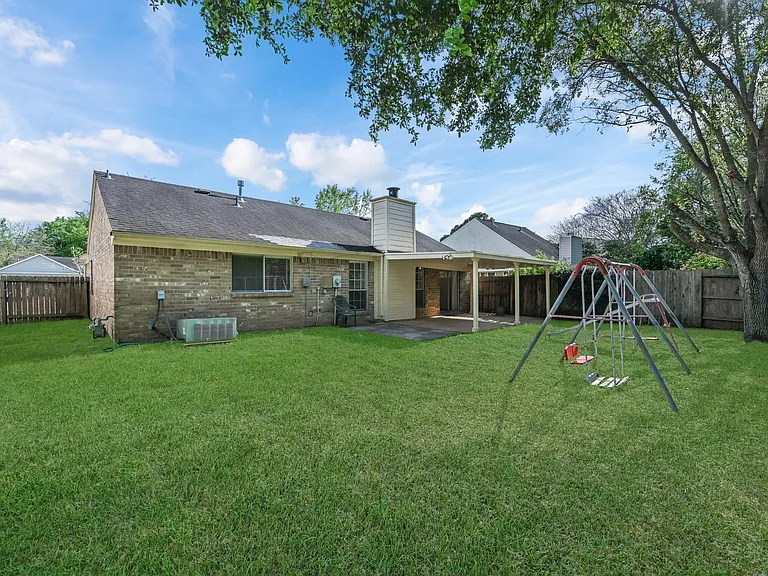 4511 Alamo Ave — Photo 10